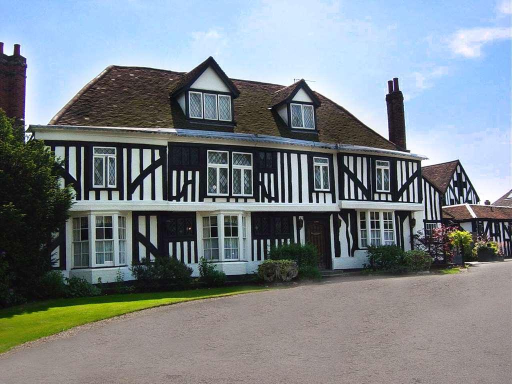 Marygreen Manor Brentwood Exterior photo